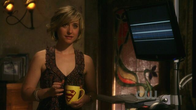 File:908Smallville1124.jpg