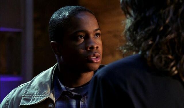 File:Smallville s02e23 339a.jpg