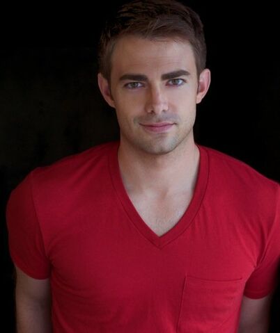 File:Jonathan Bennett imdb-2013-09-18c.jpg