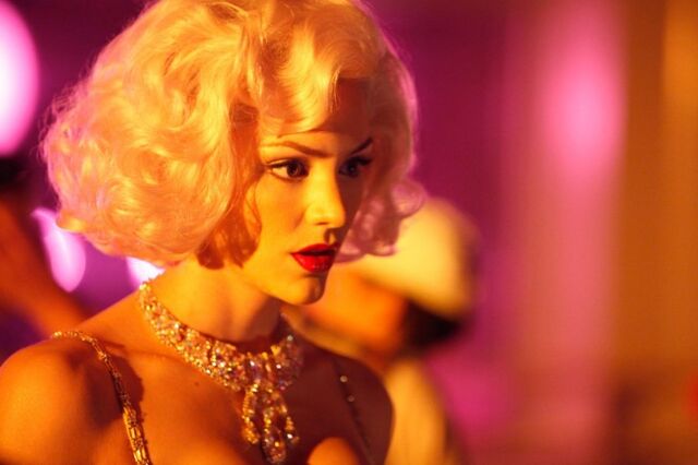 File:Behind-The-Scenes-BTS-Karen-as-Marilyn.jpg