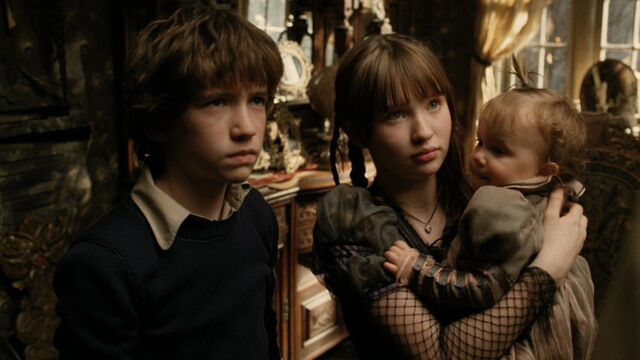 File:A-Series-of-Unfortunate-Events-emily-browning-20684048-1706-960.jpg