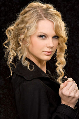 TaylorSwiftasLights 3