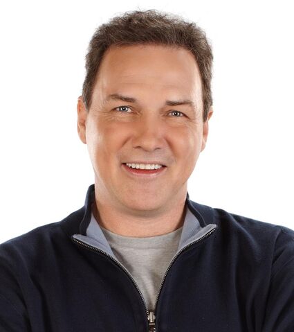 File:Norm MacDonald-crop.jpg