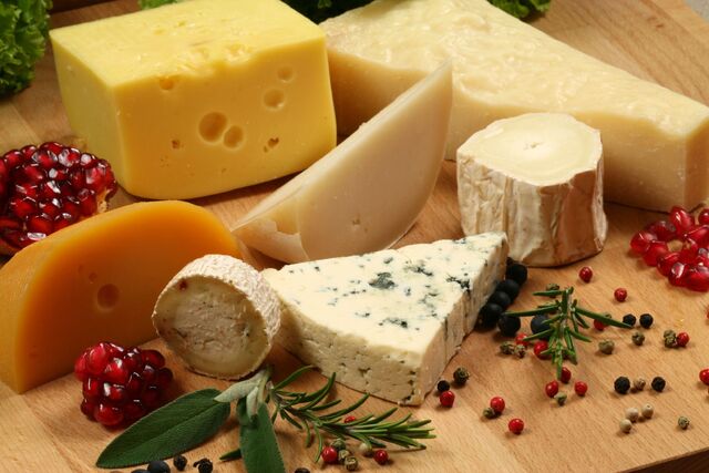 File:Cheeses.jpg