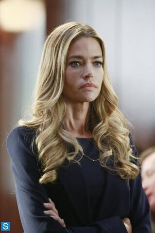 File:Twisted-Episode-1.10-Poison-of-Interest-Promotional-Photos-13 595 slogo.jpg