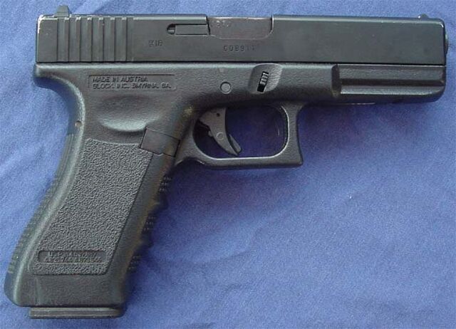 File:Glock18 basicright.jpg