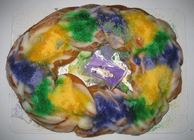 File:KingcakeHaydelPlain21Jan2008.jpeg