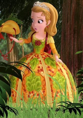 File:Amber in flower gown.png