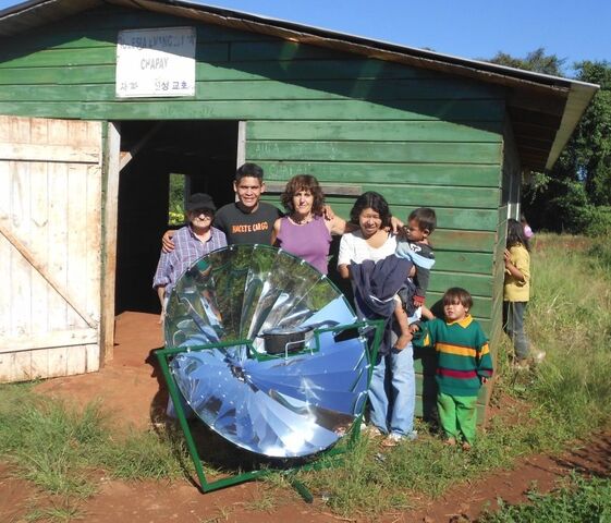 File:O'paybo solar cooker 1, 1-2-14.jpg