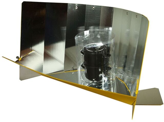 File:Lightoven iii stacked pots.jpg