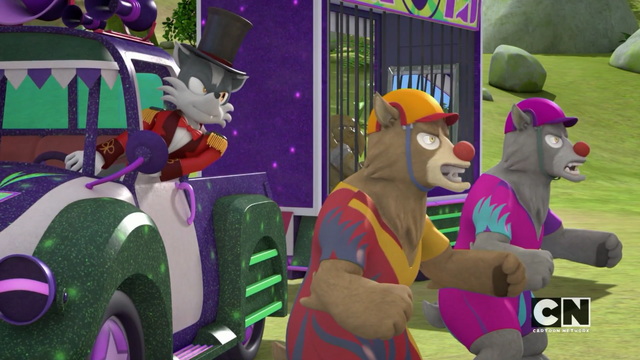 File:Stunt Bears guarding.png