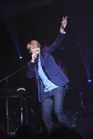File:Starstruck chris 3.jpg