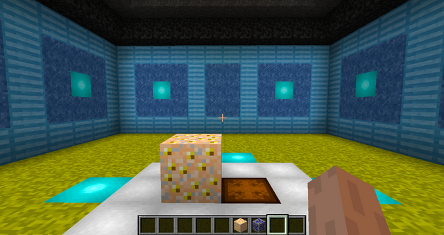 File:Citrine Ore.png