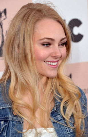 File:Annasophiarobb23.png