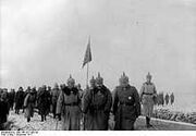220px-Bundesarchiv Bild 146-1971-092-20, Frankreich, Kaiser Wilhelm II , Begleitung