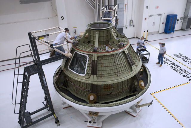 File:Orion ground test vehicle.jpg