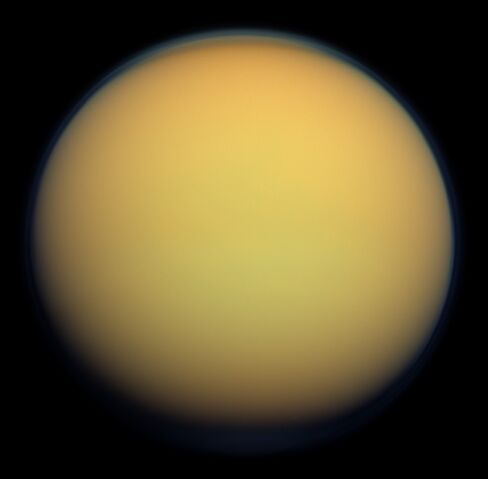File:Titan-1.jpg