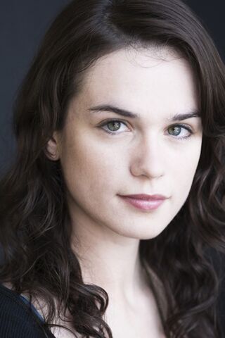 File:Gwen Taylor.jpg