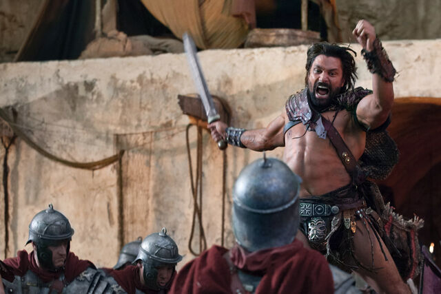 File:Spartacus-War-of-the-Damned-Blood-Brothers-Review-Manu-Bennett-as-Crixus.jpg