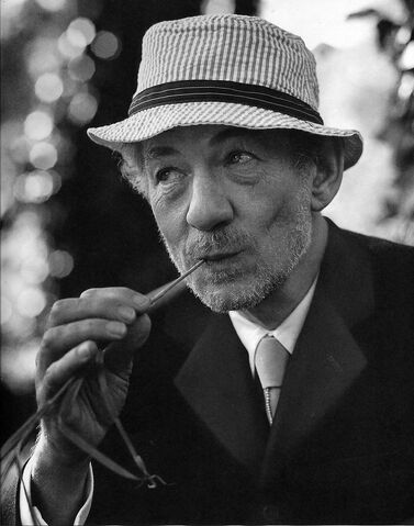 File:Ian-abercrombiefull.jpg