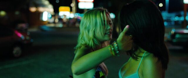 File:Springbreakers-1159.jpg