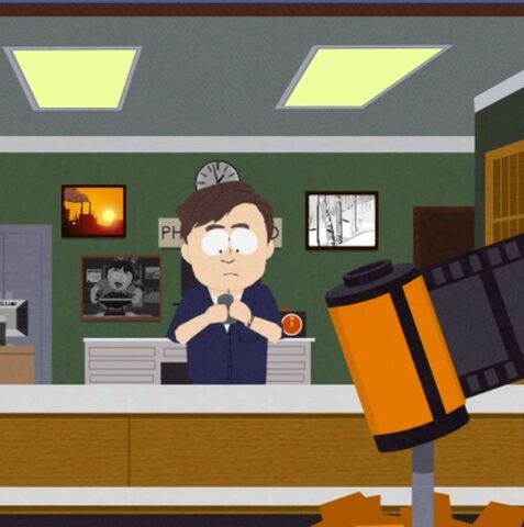 File:Pedophile cameraman photo dojo.jpg