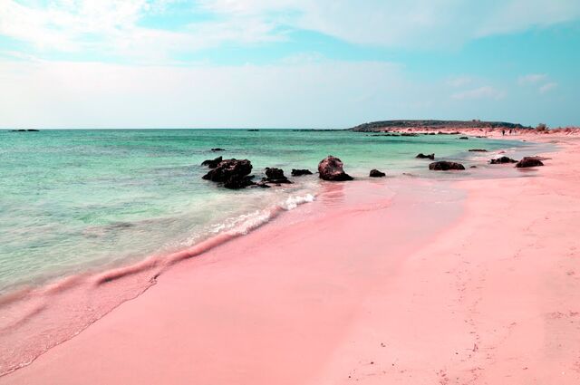 File:Pink-beach-and-sand-on-Elafonissi-beach-in-Crete-Greece.jpg