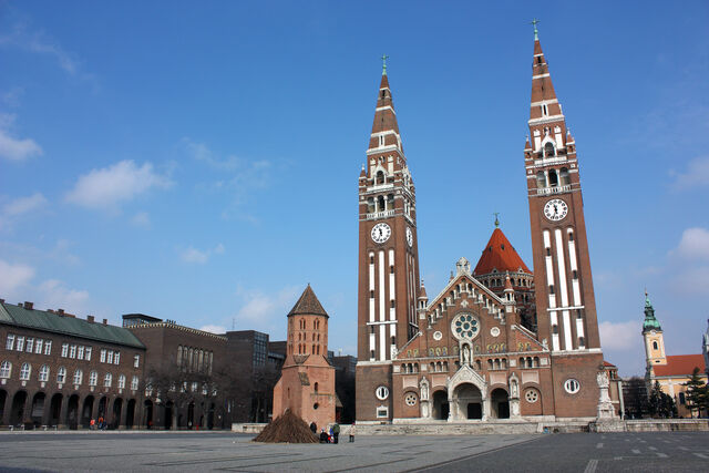 File:RealWorld Central Town Hall.jpg