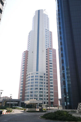 File:RealWorld Sisli Plaza.jpg