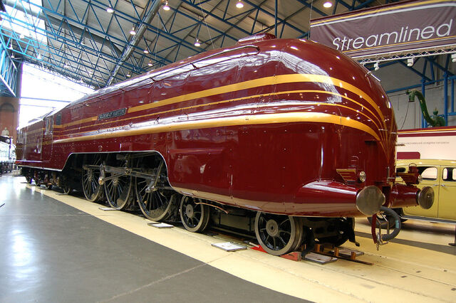 File:RealWorld Landlord Locomotive Arch.jpg
