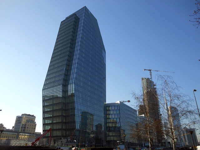 File:RealWorld Torre Diamante.jpg