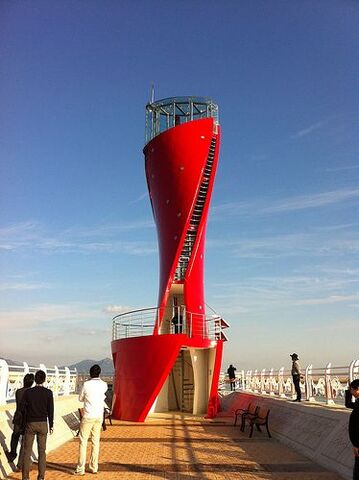 File:RealWorld Floating Lighthouse.jpg