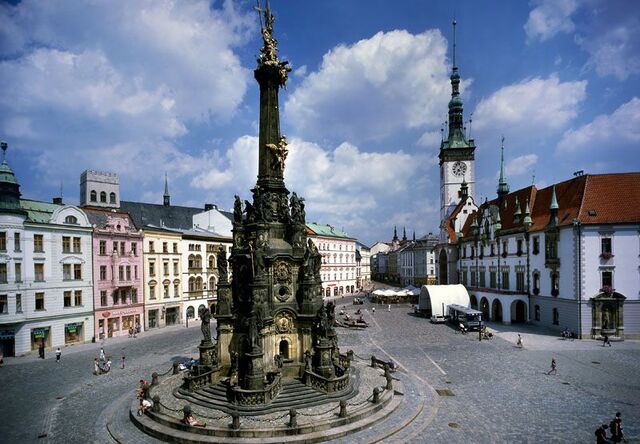 File:Holy Trinity Column.jpg