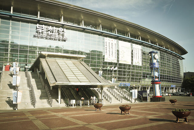 File:RealWorld Busan Station.jpg