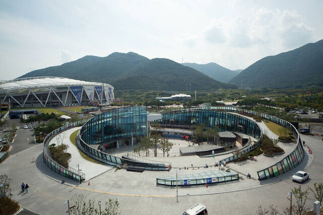 File:RealWorld Daegu Square Mall.jpg