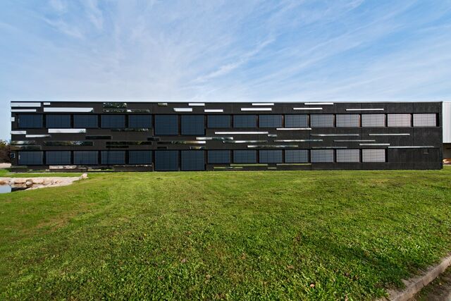 File:RealWorld DJ School.jpg