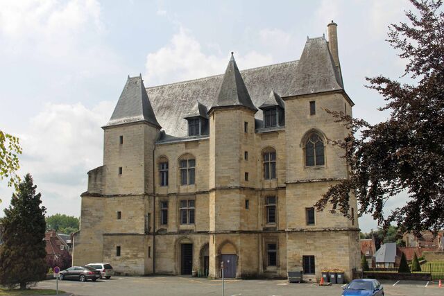 File:RealWorld Chateau d'Argentan.jpg