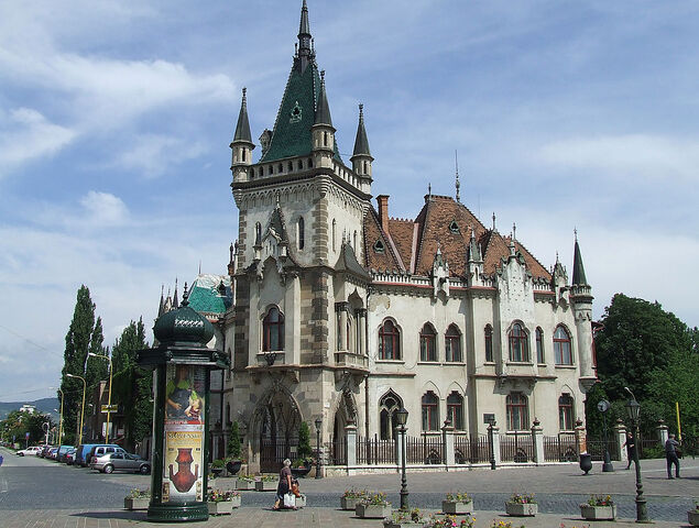 File:RealWorld Christmas Hotel.jpg