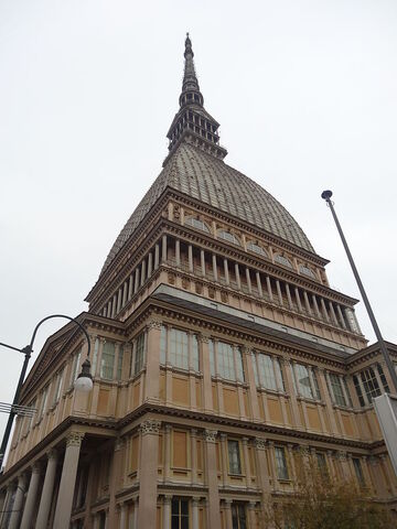 File:RealWorld Mole Antonelliana.jpg