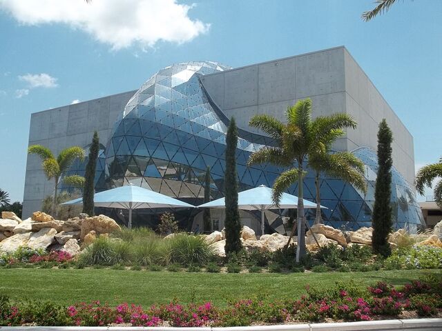 File:RealWorld Salvador Dali Museum.jpg