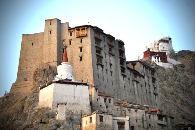 File:Leh Palace.jpg