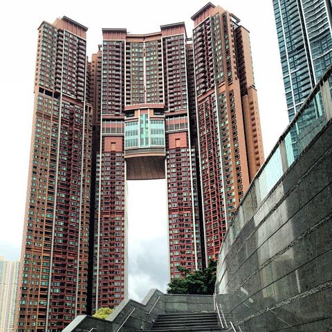 File:RealWorld Arch Apartments.jpg