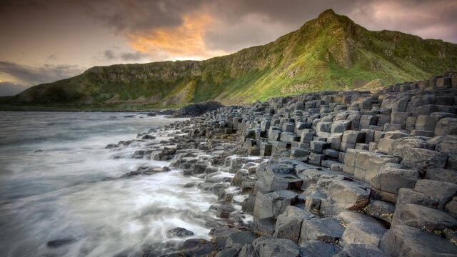 File:Giant's Causeway.jpg
