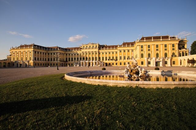 File:Schönbrunn Palace.jpg