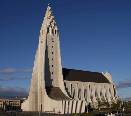 File:RealWorld Hallgrimskirkja.jpg