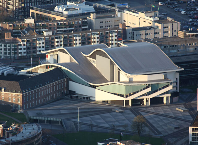 File:Breda - Chassé Theater.jpg