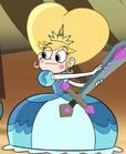 S1e20 Star dressed up as a queen