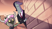 S1E16 Ludo dotyka ramienia Toffee'ego.png
