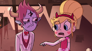 S1E15 Star pyta się Toma dlaczego trzyma rękę z tyłu.png