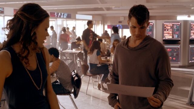 File:Starcrossedtv 101pilot screencaps 1533.jpg